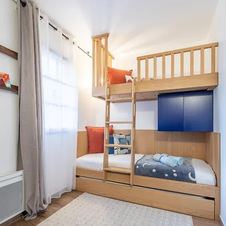 Immodely & La Parade De