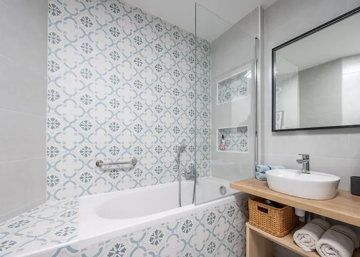 Immodely & La Parade De *