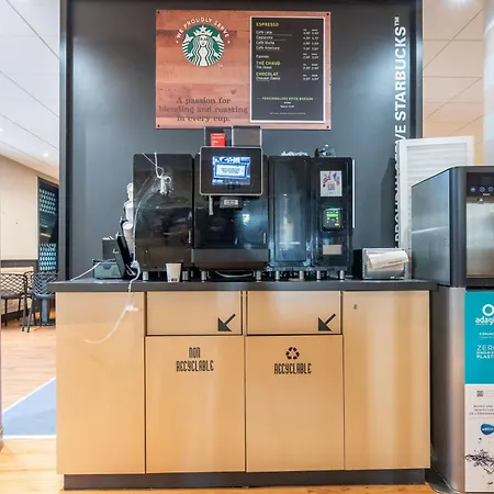 Immodely & La Parade De *