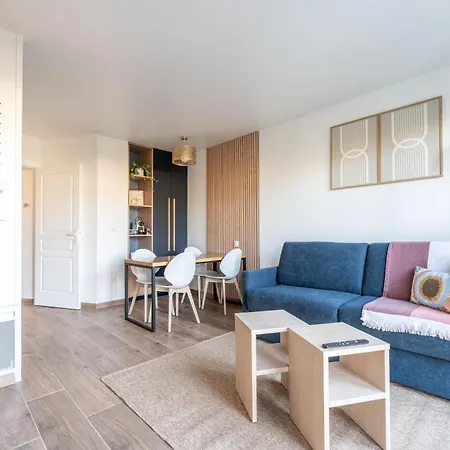 Immodely & La Parade De Serris