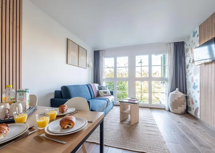 Immodély&la Parade De Serris